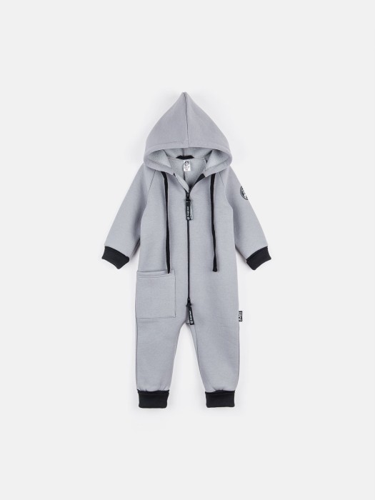 комбинезон с капюшоном и накладным карманом "жемчуг" от бренда bungly вид слева