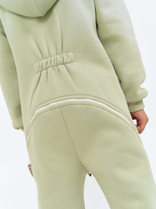 комбинезон с клапаном "шалфей" утепленный активного стиля с лицевой стороны