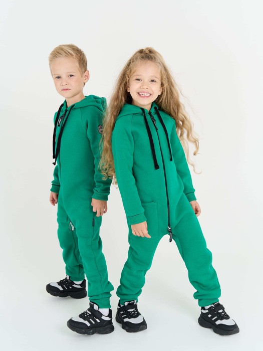 комбинезон с накладным карманом "кипарис" утепленный фотография