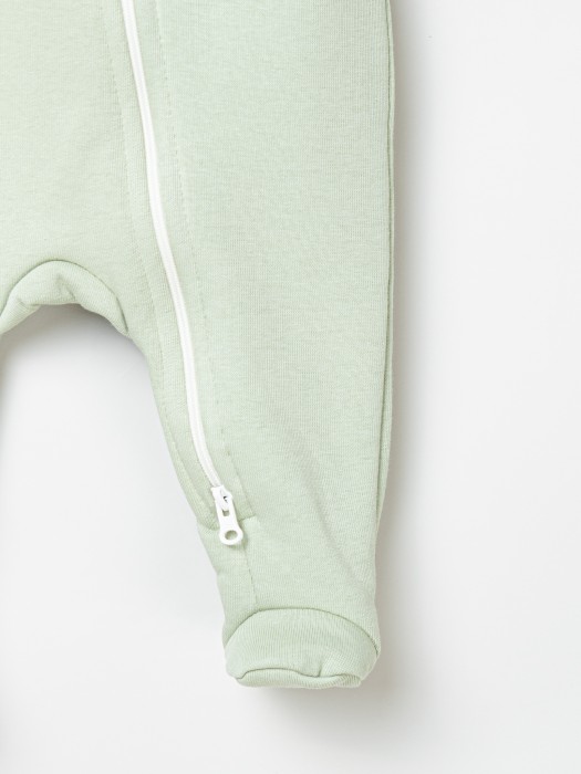 комбинезон с закрытой ножкой "шалфей" утепленный 0+ из россии вид сбоку