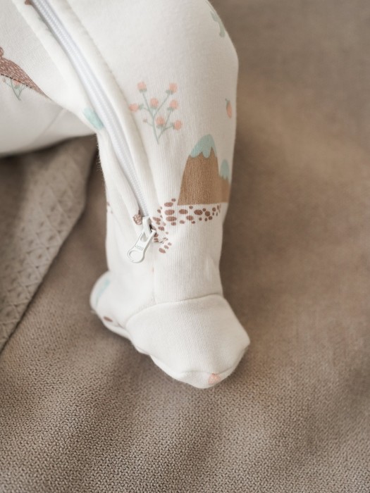 комбинезон с закрытой ножкой "тайга" утепленный 0+ из проверенных материалов спереди