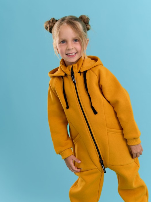 Товар горчичного цвета с внутренней стороны