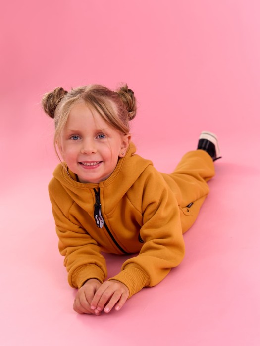 комбинезон-трансформер "горчица" утепленный из проверенных материалов спереди