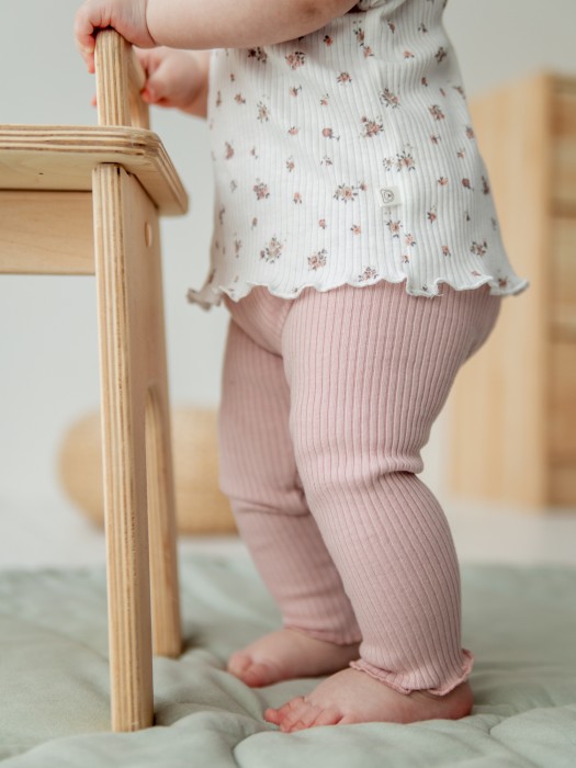 комплект футболка и лосины "розы" из кашкорсе 0+ из эластичного трикотажа в рубчик спереди