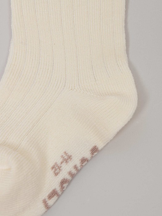 комплект носков "тофу/беж" 2 шт 0+ из проверенных материалов спереди