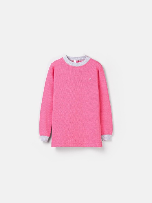 Товар фуксии цвета с внутренней стороны