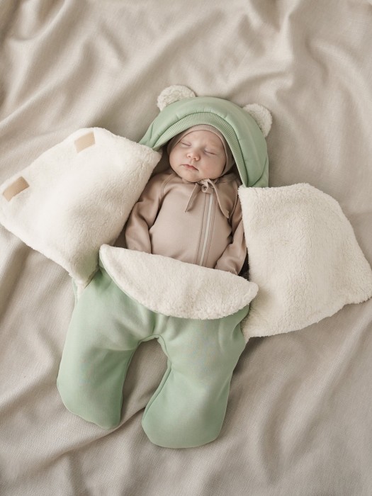 конверт-звездочка "шалфей" с прорезями для ремней безопасности 0+ из россии вид сбоку