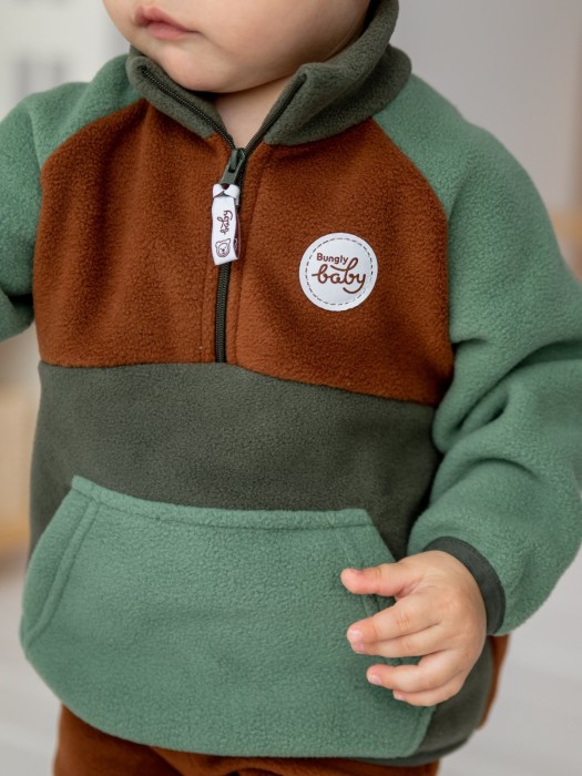 костюм флисовый колор блок "хаки" 0+ повседневного стиля с лицевой стороны