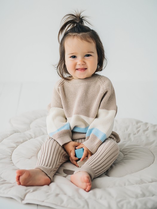 костюм вязаный "тофу/нюд" 0+ из проверенных материалов спереди