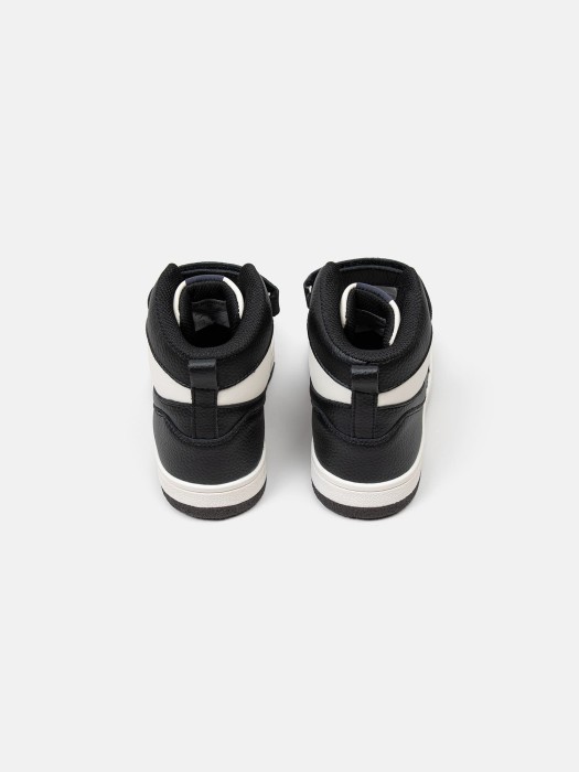 кроссовки "графит" по цене 5199 руб вид справа