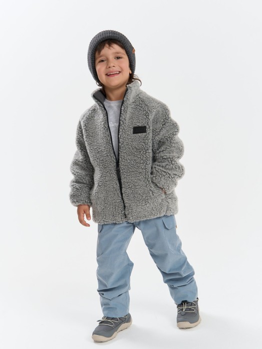 Товар серого цвета с внутренней стороны