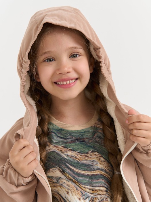 Товар латте цвета с внутренней стороны