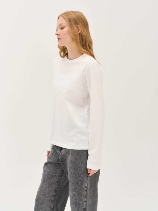 лонгслив из 100% хлопка "молоко" женский из россии вид сбоку