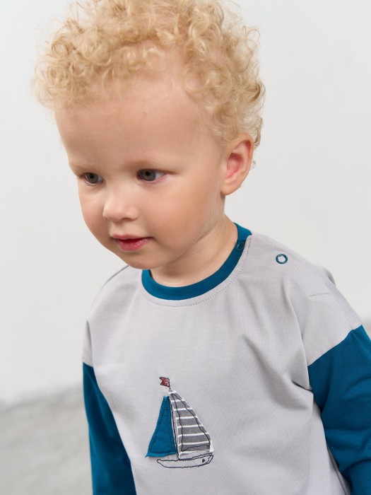 лонгслив колор блок "туман" с принтом 0+ по цене 1279 руб вид справа