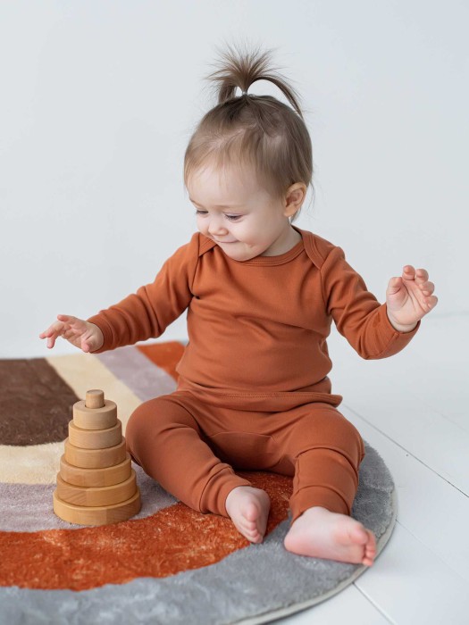 лонгслив "корица" 0+ из россии вид сбоку