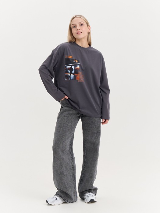 лонгслив оверсайз с велюровым эффектом "графит" женский от бренда bungly вид слева