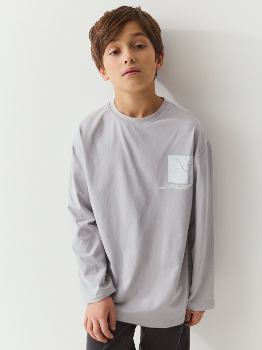 лонгслив оверсайз "туман" с принтом 7+ из россии вид сбоку