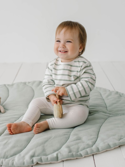 лонгслив "полоска олива" 0+ от бренда bungly вид слева