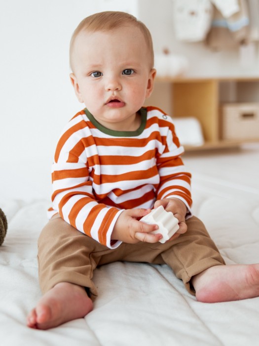 лонгслив "полоска терракот" 0+ по цене 959 руб вид справа