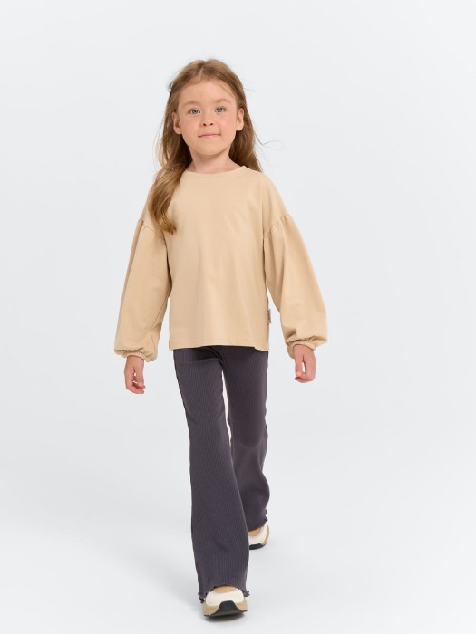 Товар крем-брюле цвета с внутренней стороны