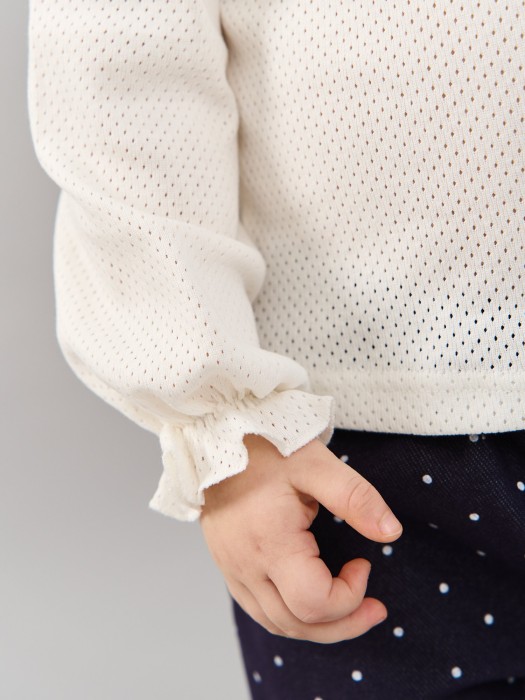 лонгслив с воротником-стойкой "молоко" из ажурного хлопка 0+ по цене 1399 руб вид справа