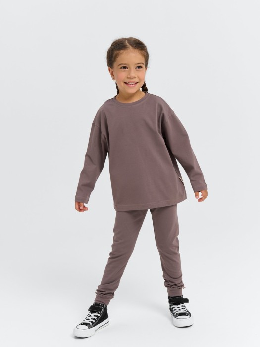 Товар шоколадного цвета с внутренней стороны