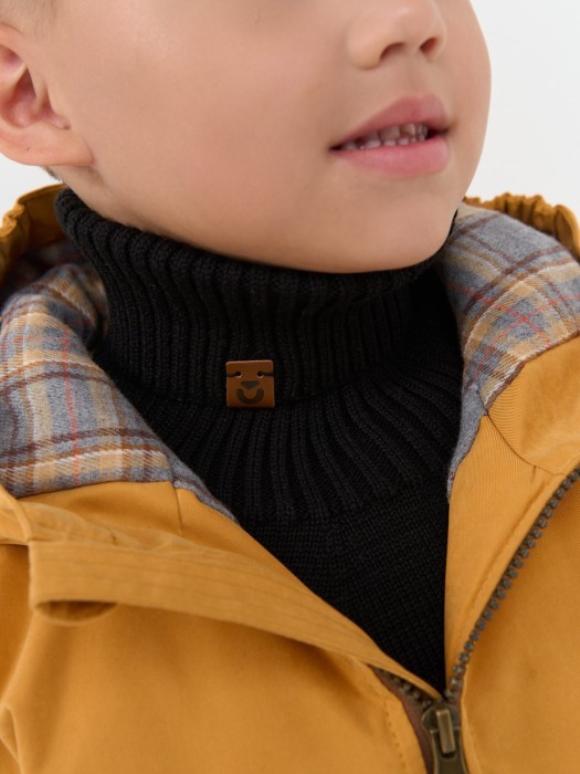 Товар угольного цвета с внутренней стороны