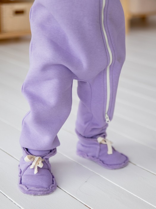 моксы "лаванда" утепленные 0+ от бренда bungly вид слева