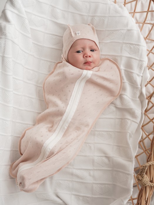 пеленка-кокон "нюд" из ажурного хлопка 0+ из россии вид сбоку