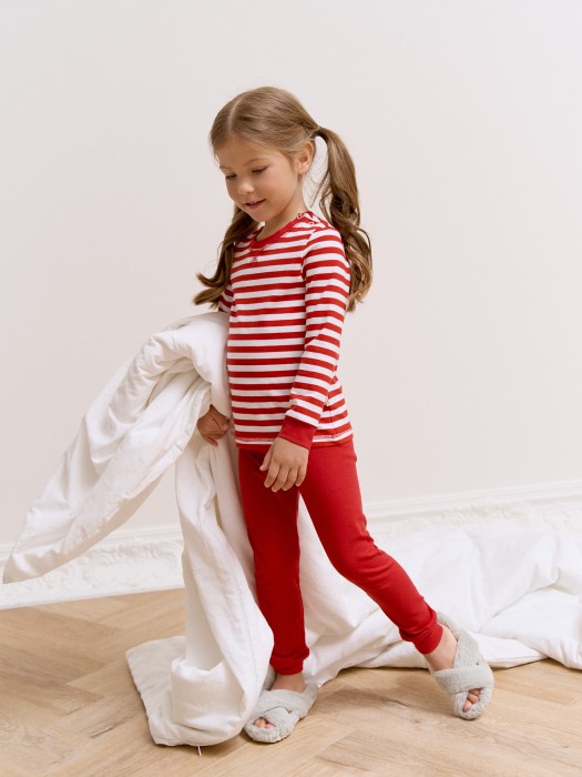 пижама "один дома" фотография