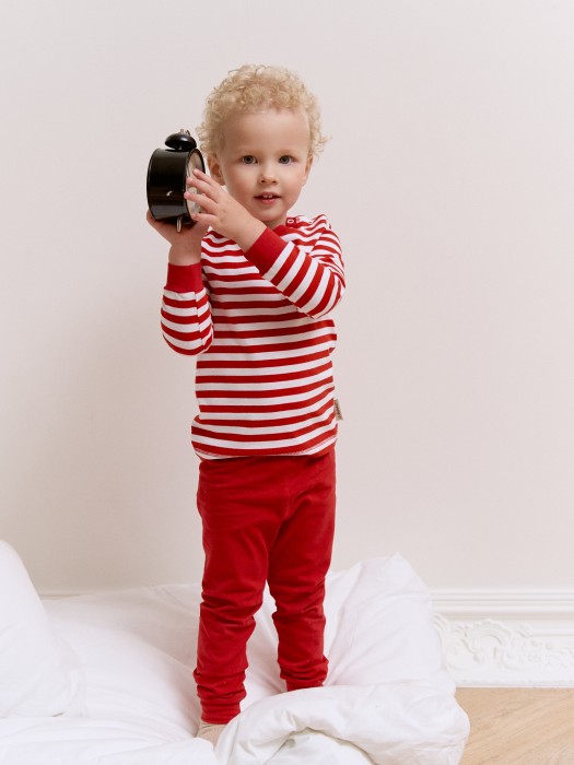 пижама "один дома" от бренда bungly вид слева