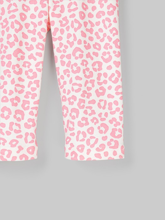 Товар розового цвета с внутренней стороны