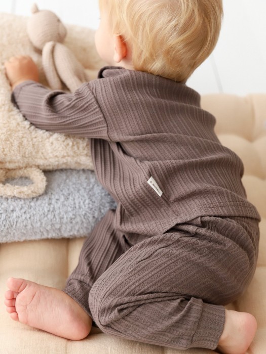 пижама "шоколад" из ажурного хлопка 0+ по цене 1999 руб вид справа