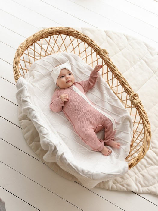 Товар пудрового цвета с внутренней стороны