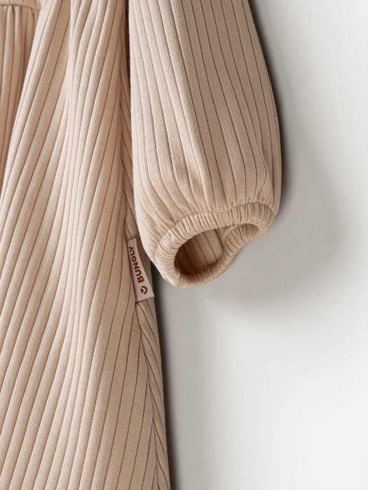 платье "беж" в рубчик по цене 2599 руб вид справа