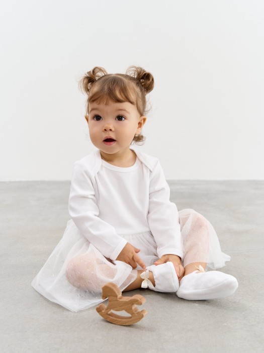 Товар молочного цвета с внутренней стороны