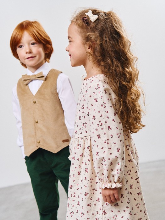 Товар ванильного цвета с внутренней стороны