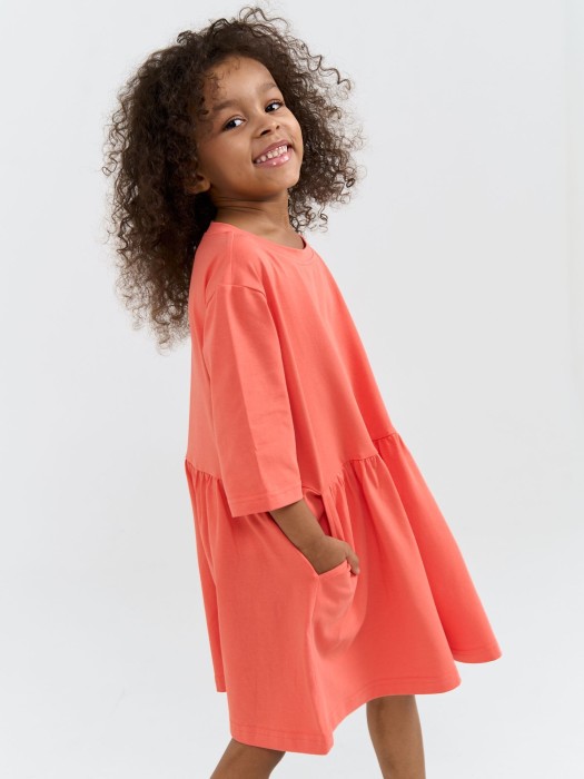 платье "коралл" из проверенных материалов спереди
