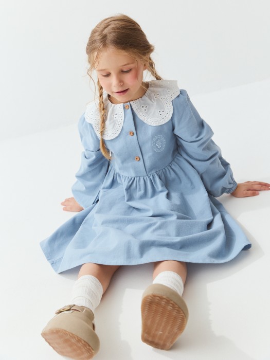 платье с ажурным воротником "звездочка" активного стиля с лицевой стороны