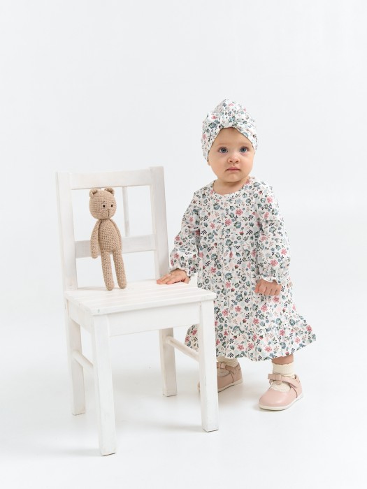 платье с оборкой "цветы" 0+ из проверенных материалов спереди