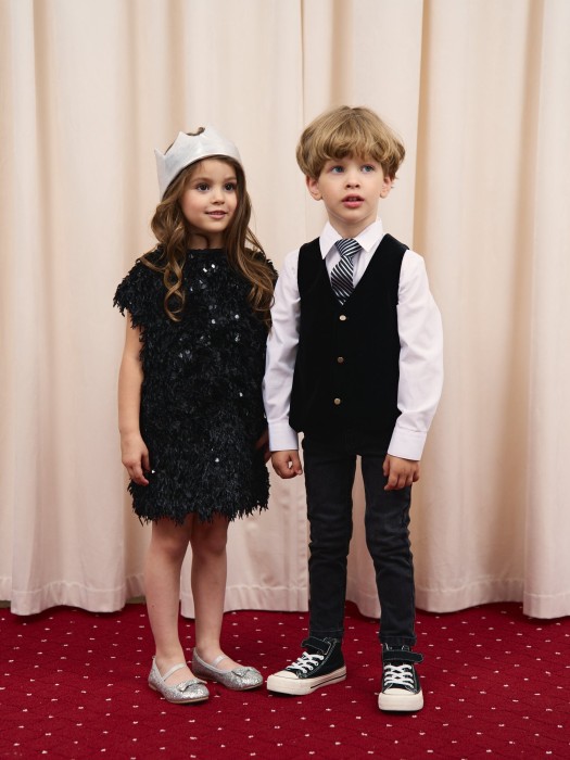 платье с перьями "уголь" из россии вид сбоку