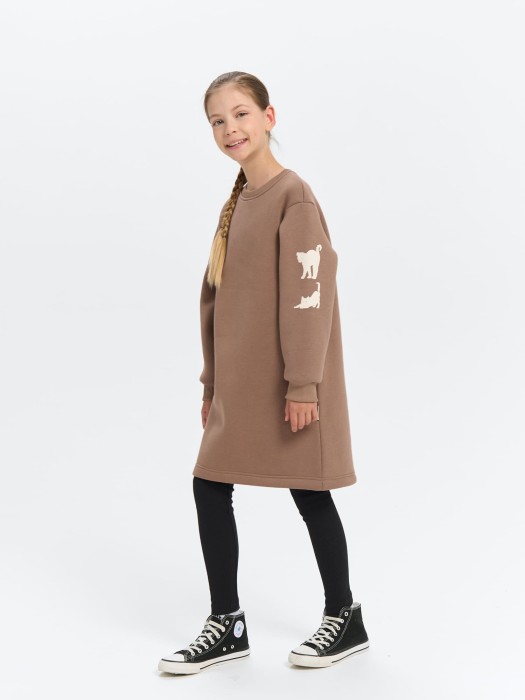 платье-свитшот "кокос" с принтом 7+ по цене 2379 руб вид справа