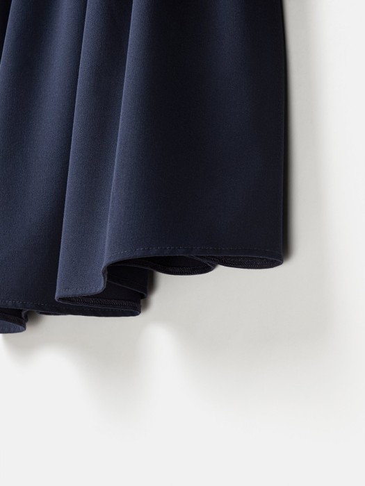 Товар синего цвета с внутренней стороны