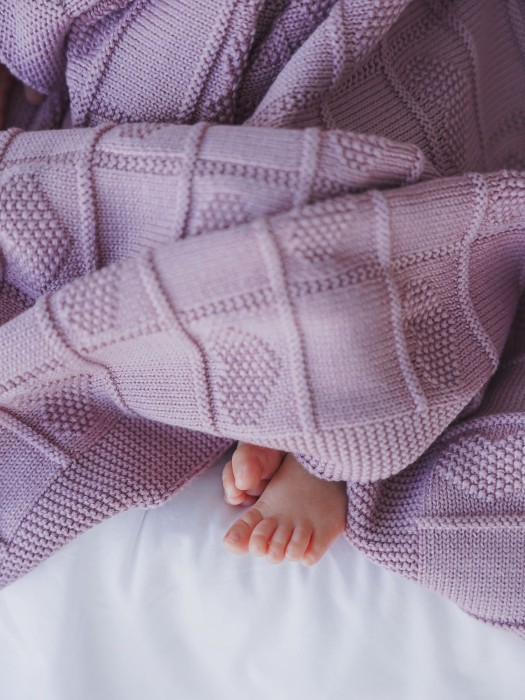 Товар лавандового цвета с внутренней стороны