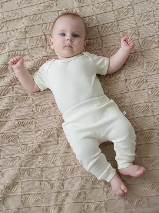 ползунки "молоко" 0+ от бренда bungly вид слева