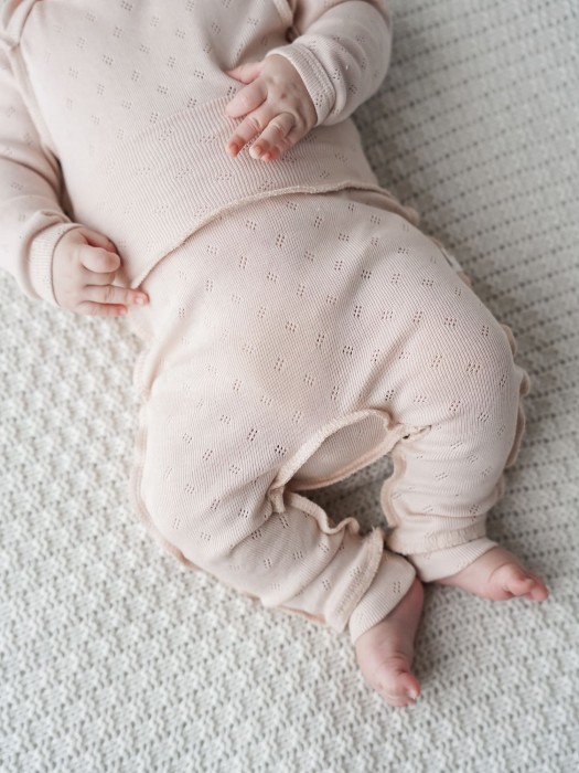 ползунки "нюд" из ажурного хлопка 0+ от бренда bungly вид слева