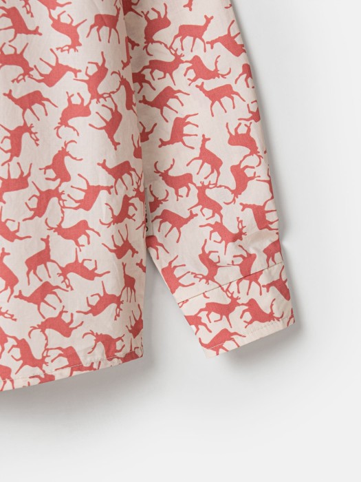 рубашка "олени" из россии вид сбоку