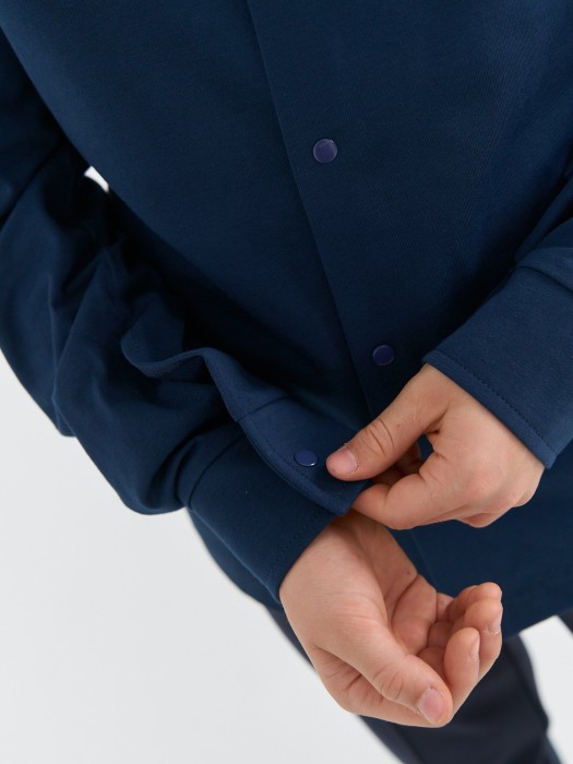 рубашка трикотажная "синяя" на кнопках 7+ повседневного стиля с лицевой стороны