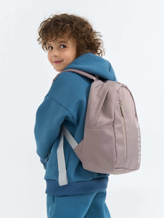 рюкзак "тауп" повседневного стиля с лицевой стороны