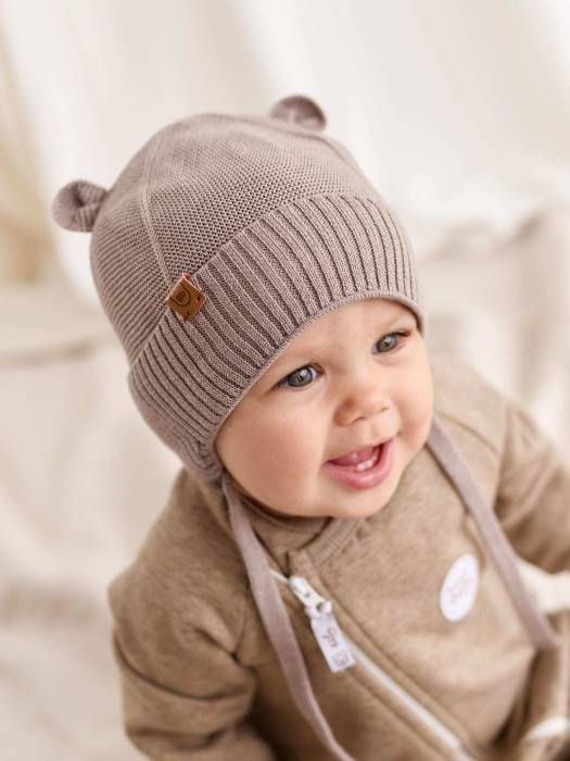 шапка хлопковая на подкладе "кокос" 0+ от бренда bungly вид слева